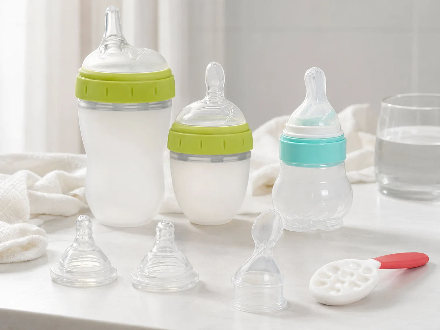 Bottle and feeding accessories